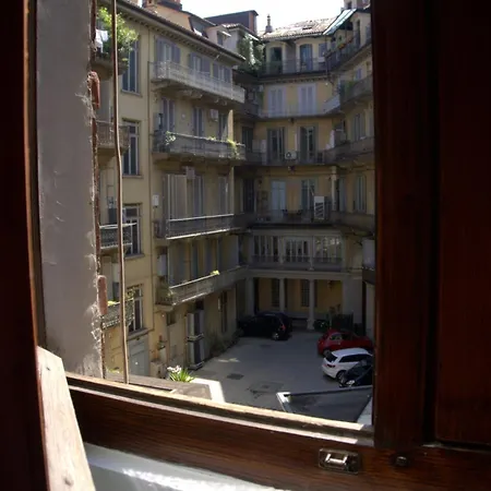 Appartement Solferino Light & Space: Elegante Bilocale In Centro Turijn