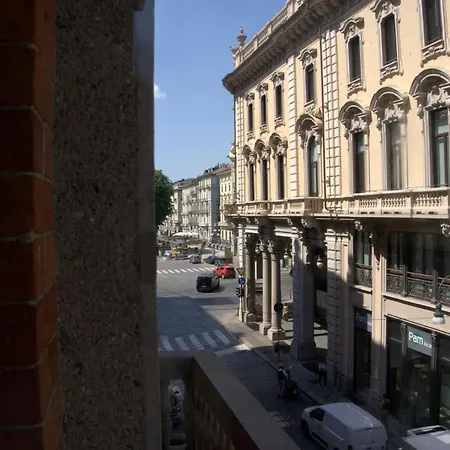 Solferino Light & Space: Elegante Bilocale In Centro Appartement